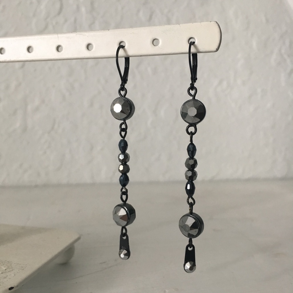 Black vintage style earrings 🖤